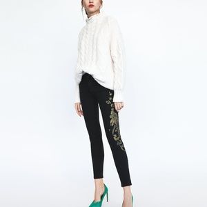 Zara HIGH WAIST EMBROIDERED SKINNY JEANS-0327/205